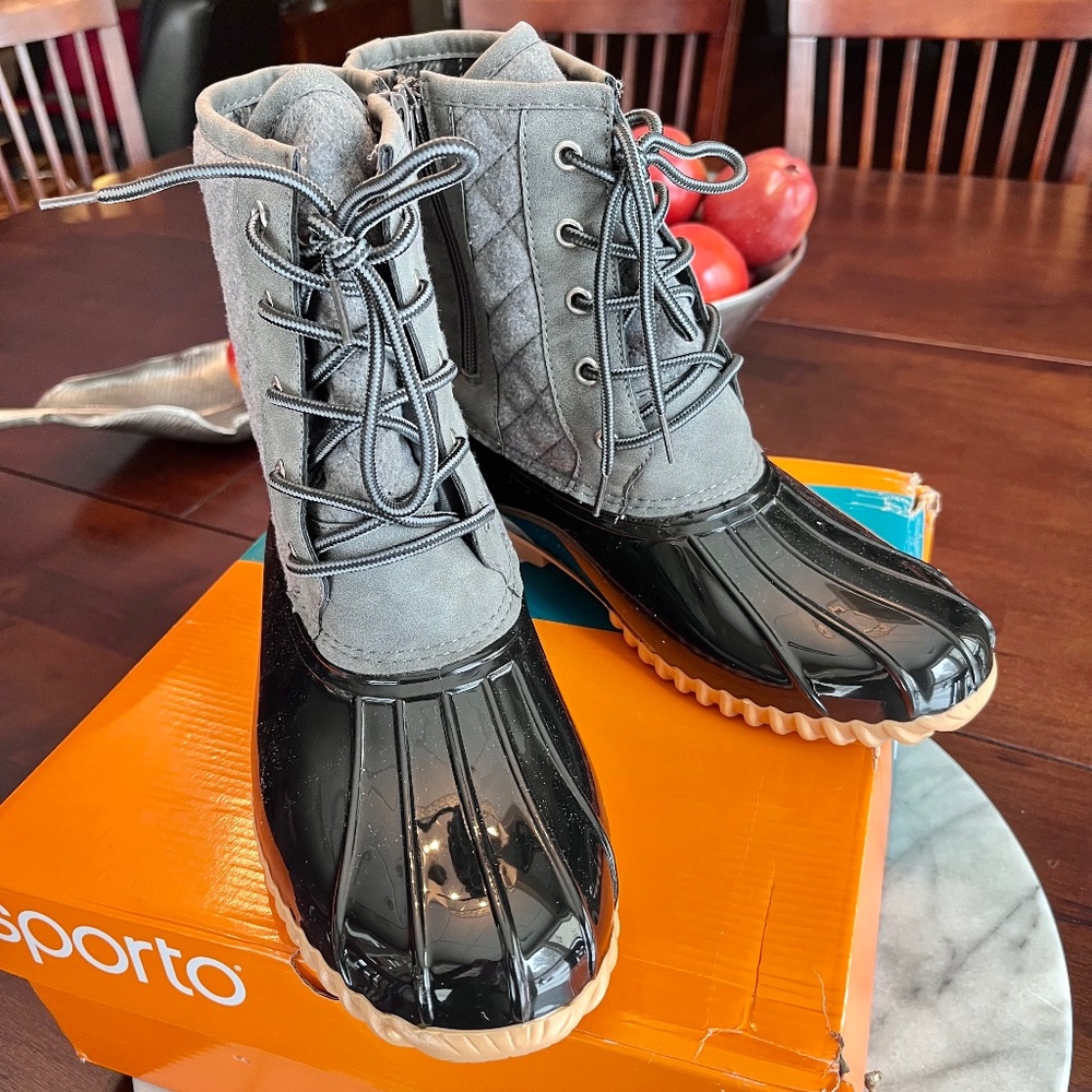 Sporto Womens Duck Boots with lace up Closure and side zipper